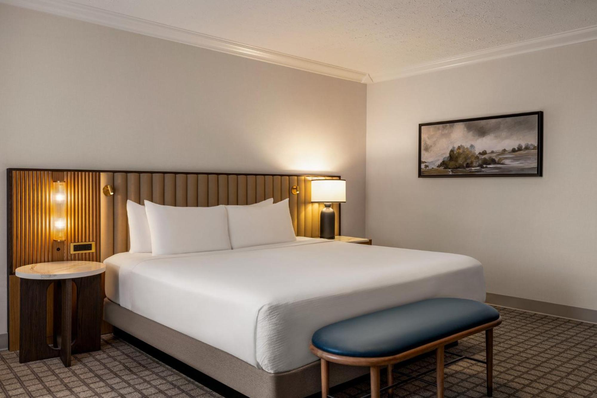 คราวน์ พลาซา หลุยส์วิลล์แอร์พอร์ต เคนทักกี เอ็กซ์โปเซ็นเตอร์ Hotel ภายนอก รูปภาพ