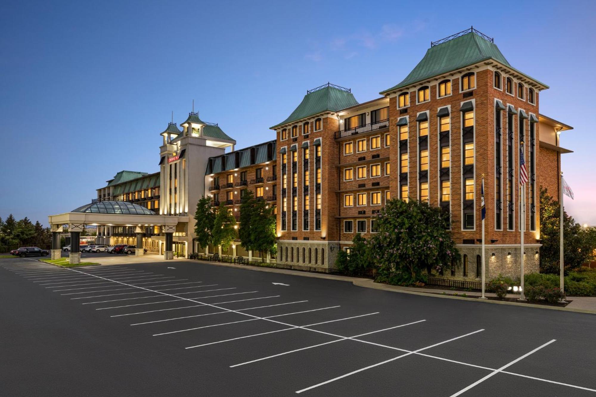 คราวน์ พลาซา หลุยส์วิลล์แอร์พอร์ต เคนทักกี เอ็กซ์โปเซ็นเตอร์ Hotel ภายนอก รูปภาพ