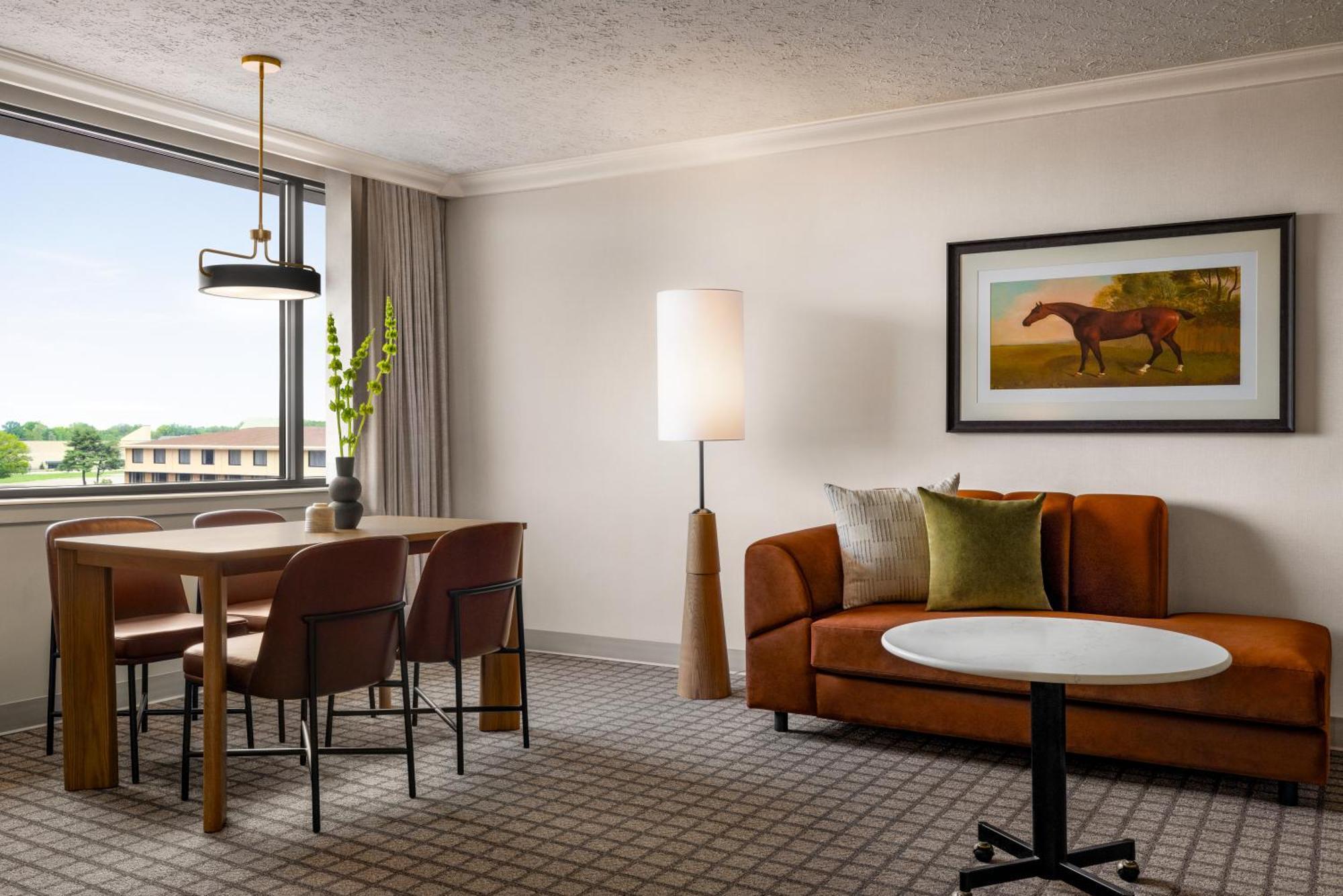 คราวน์ พลาซา หลุยส์วิลล์แอร์พอร์ต เคนทักกี เอ็กซ์โปเซ็นเตอร์ Hotel ภายนอก รูปภาพ
